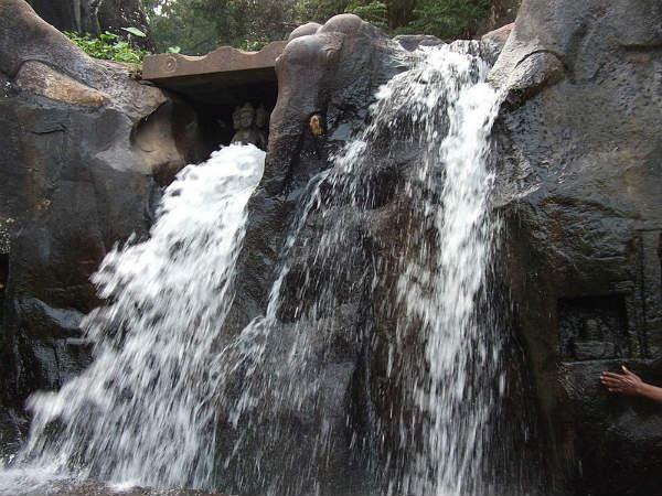 ಕಲ್ಹತ್ತಿಗಿರಿ ಜಲಪಾತ
