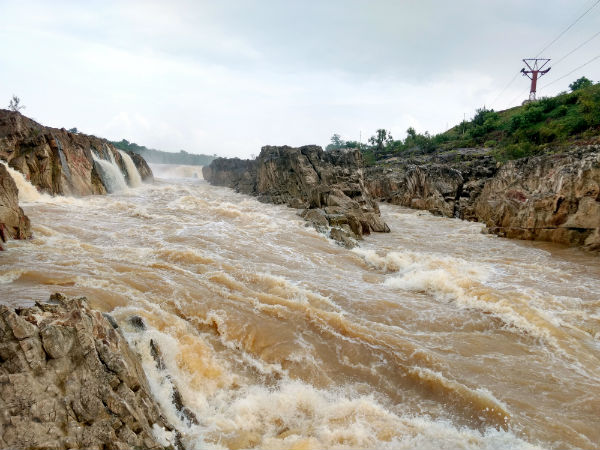 6. ಡುವಾಂಧರ್ ಜಲಪಾತ