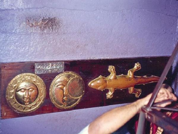 ಬಂಗಾರದ ಹಲ್ಲಿಯ ಹಿಂದಿರುವ ರಹಸ್ಯ