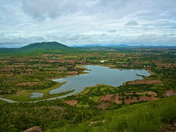 15. ಮಕಾಲಿದುರ್ಗ