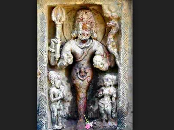 ಒಂಟಿಕಾಲಿನಲ್ಲಿ ನಿಂದ ಮೂರ್ತಿ