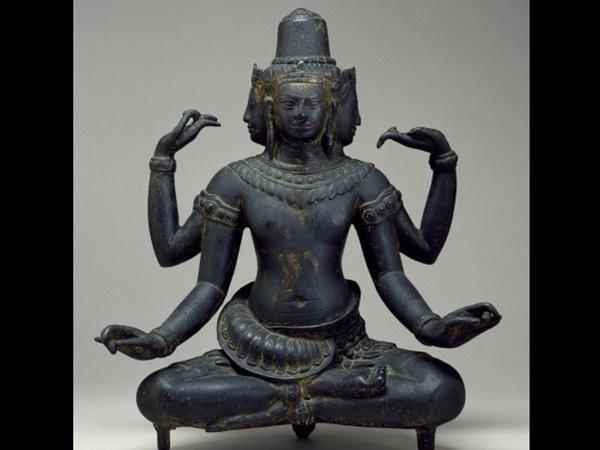 ಮರದಿಂದ ಮಾಡಿದ ವಿಗ್ರಹ