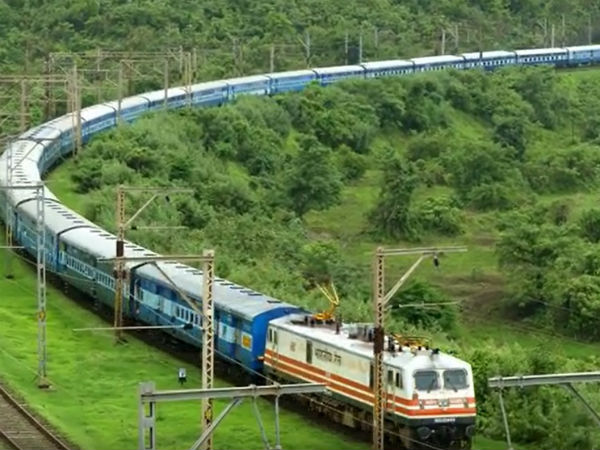 ರಾಣಾಕ್ಪುರ್ಗೆ ಹೇಗೆ ತಲಯಪಬೇಕು?