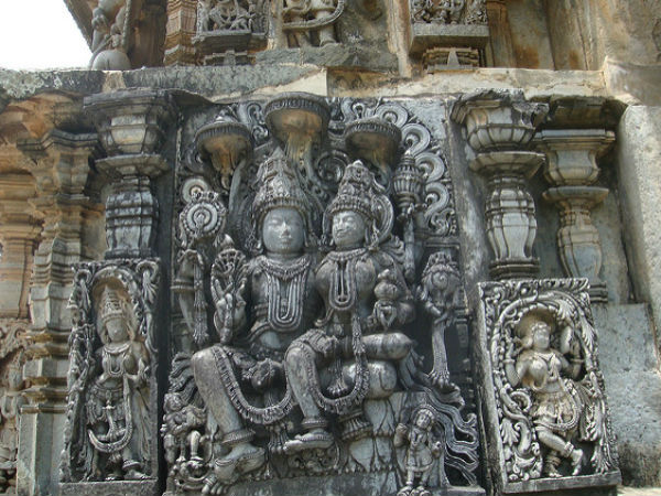 ಬೇಲೂರು ಮತ್ತು ಹಳೇಬೀಡು