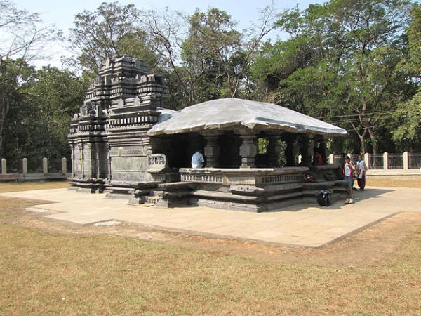 ತಂಬದಿ ಸುರ್ಲಾ ದೇವಾಲಯ