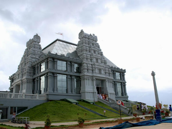 ಮಾರ್ಗಮಧ್ಯದ ಆಕರ್ಷಣೆಗಳು - ಇಸ್ಕಾನ್ ವೈಕು೦ಠ ಬೆಟ್ಟ