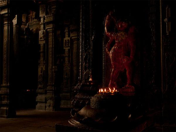 ಆಶ್ಚರ್ಯ: ಇಲ್ಲಿ ಹನುಮನನ್ನು ಬೇಡಿಗಳಿಂದ ಕಟ್ಟಿಹಾಕಿದ್ದಾರೆ!