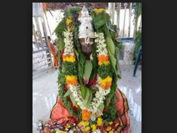 ಆಶ್ಚರ್ಯ: ಇಲ್ಲಿ ಹನುಮನನ್ನು ಬೇಡಿಗಳಿಂದ ಕಟ್ಟಿಹಾಕಿದ್ದಾರೆ!