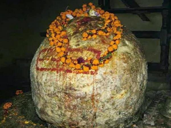 Bijli Mahadev Temple in Himachal Pradesh Bijli Mahadev Temple in Himachal Pradesh
