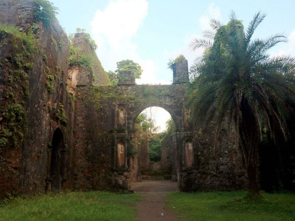 ಬಾಸ್ಸೀನ್ ಕೋಟೆ