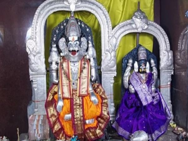 8.ಈ ನಾಯಿಗೆ ಈ ದೇವಾಲಯವೇ ನಿವಾಸ...