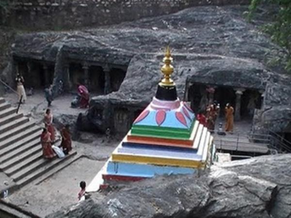 5.ಭೈರವಕೋನದಲ್ಲಿರುವ 8 ಶಿವಲಿಂಗ