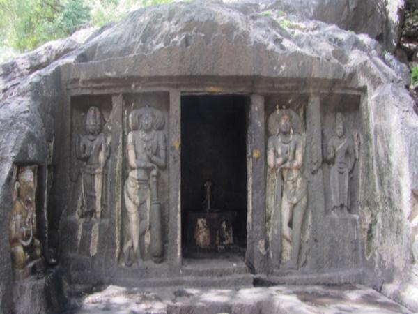 7.ಭೈರವಕೋನದಲ್ಲಿರುವ 8 ಶಿವಲಿಂಗ