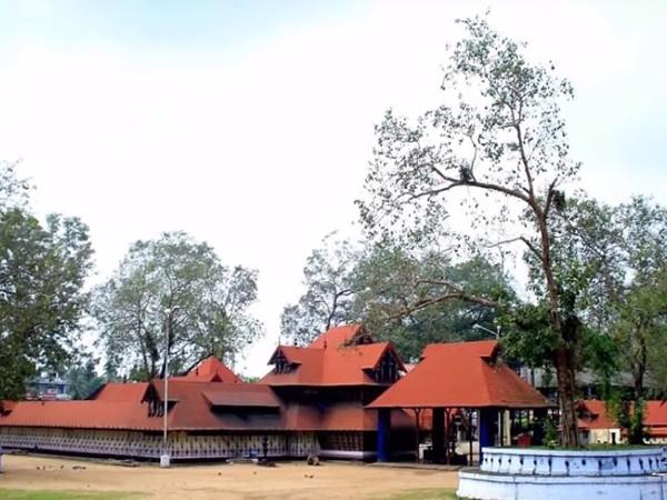 ಅಲ್ಲಿನ ದೇವಿಗೆ ಅವಾಚ್ಯ ಶಬ್ಧಗಳಿಂದ ನಿಂದಿಸುತ್ತಾರೆ...