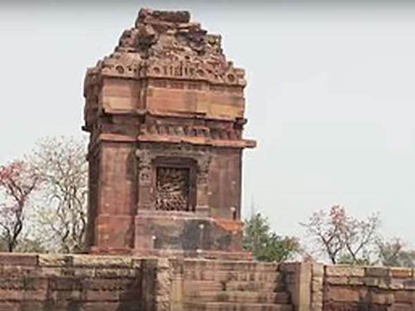 ಕಲ್ಲಿನ ಗುಡ್ಡೆ... ದೇವಾಲಯವಾಗಿ ಮಾರ್ಪಾಟಾಗಿದ್ದು ಹೇಗೆ?
