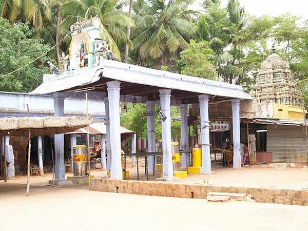 ಆಶ್ಚರ್ಯ: ಸ್ವಯಂಭೂವಾಗಿ ನೆಲೆಸಿದ್ದಾನೆ ಶನೀಶ್ವರ ಸ್ವಾಮಿ..