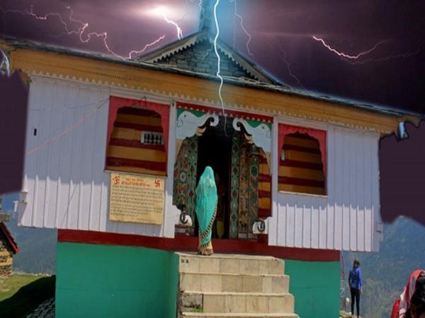 Bijli Mahadev Temple in Himachal Pradesh Bijli Mahadev Temple in Himachal Pradesh