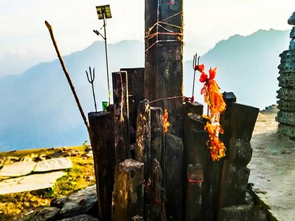 Bijli Mahadev Temple in Himachal Pradesh Bijli Mahadev Temple in Himachal Pradesh