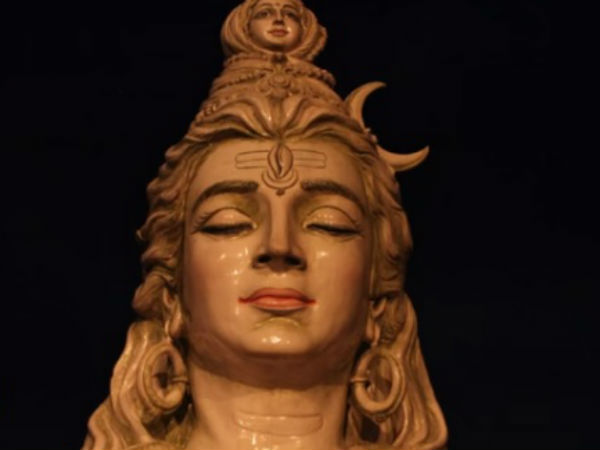 ಶವದ ಭಸ್ಮದಿಂದ ಅಭಿಷೇಕ ಮಾಡುತ್ತಾರೆ ಈ ಸ್ವಾಮಿಯನ್ನು....