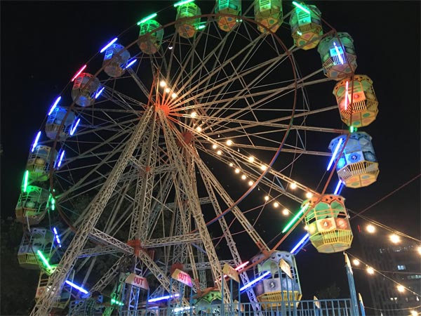 ಅಮ್ಯೂಸ್ಮೆ೦ಟ್ ಪಾರ್ಕ್ಗಳು