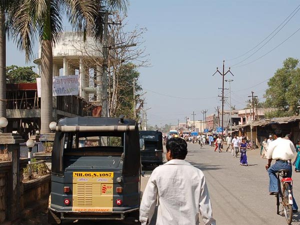 ರೋಹಾದಲ್ಲಿ ಧವೀರ್ ದೇವಸ್ಥಾನ