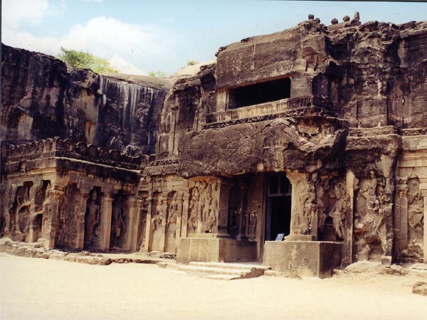 ಎಲ್ಲೋರಾ ಗುಹೆಗಳು