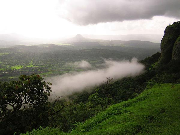ಡರ್ಶೆಟ್ ನಲ್ಲಿ ಚಾರಣ