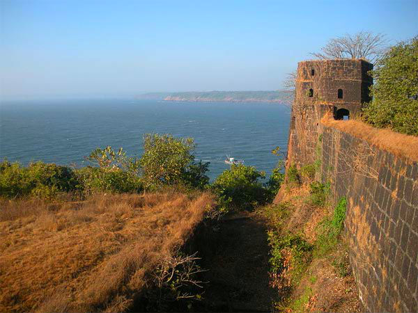 ಜೈಗಢ್ ದೀಪಸ್ಥ೦ಭ