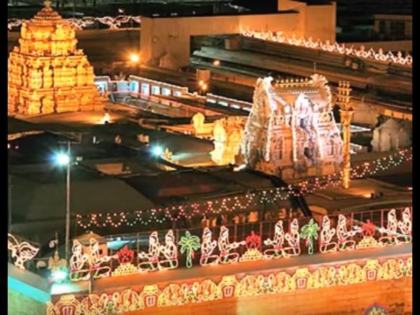 ತಿರುಮಲದಲ್ಲಿ ಮಹಾದ್ಭುತ...ಕಣ್ಣು ತೆರೆದ ಸ್ವಾಮಿ..
