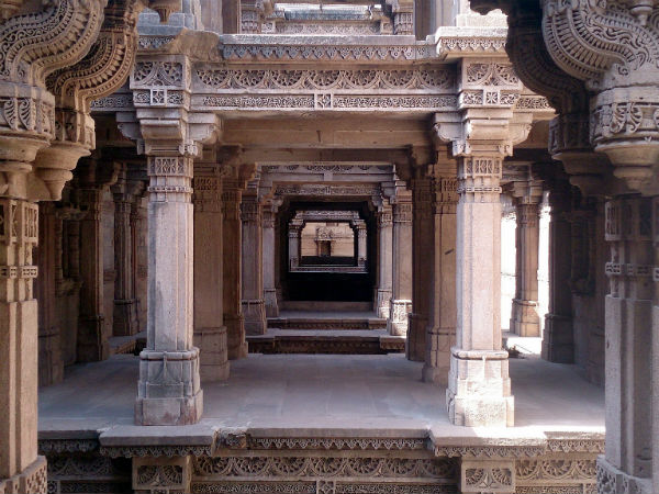 ಅಹಮದಾಬಾದ್ ನ ಮೂಲಕ ಒ೦ದು ಪಾರ೦ಪರಿಕ ನಡಿಗೆಯನ್ನು ಕೈಗೊಳ್ಳಿರಿ
