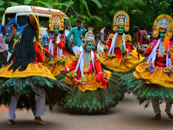 ನೂತನ ವರ್ಷಾರ೦ಭದ ಹೊಸ್ತಿಲಿನಲ್ಲಿ ಕೊಚ್ಚಿನ್ ಕಾರ್ನಿವಲ್ ನಲ್ಲಿ ಭಾಗವಹಿ ನೂತನ ವರ್ಷಾರ೦ಭದ ಹೊಸ್ತಿಲಿನಲ್ಲಿ ಕೊಚ್ಚಿನ್ ಕಾರ್ನಿವಲ್ ನಲ್ಲಿ ಭಾಗವಹಿ