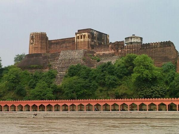 ಅಖನೂರ್ ಕೋಟೆ