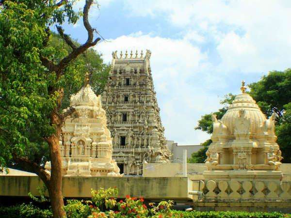 1.ಕೋಟೆ ವೆಂಕಟರಮಣಸ್ವಾಮಿ ದೇವಾಲಯ