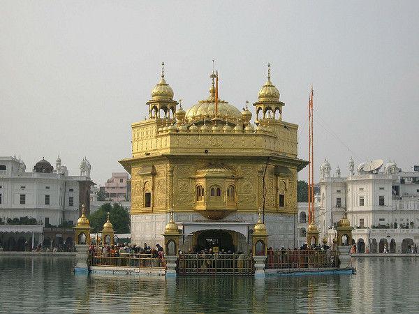 1.ಸ್ವರ್ಣ ದೇವಾಲಯ, ಅಮೃತಸರ್