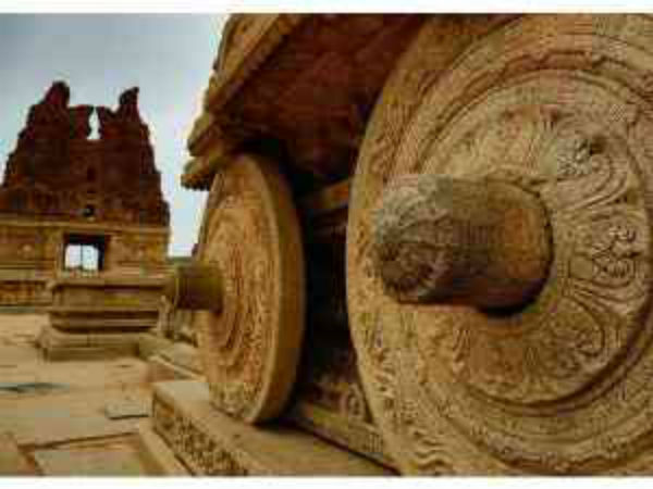 12.ವಿಠಲ ದೇವಾಲಯ