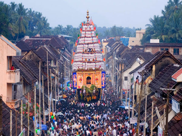 ಹಬ್ಬದಾಚರಣೆಯ ವೈಭವ