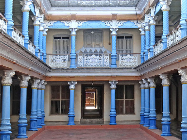 3.ಚೆಟ್ಟಿನಾಡು ಮಾನ್ಷನ್