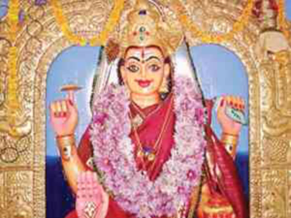 ಒಂದೊಂದು ಸಮಯದಲ್ಲಿ ಒಂದೊಂದು ರೂಪದಲ್ಲಿ ಕಾಣಿಸುವ ಮಹಿಮಾನ್ವಿತ ದೇವಿ...