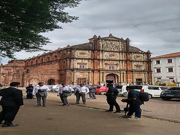 7. ಸತ್ತು 500 ವರ್ಷಗಳಾದರು ಈ ಫಾದರ್ ಚರ್ಚ್ ಬಿಟ್ಟು ಹೋಗುತ್ತಿಲ್ಲ.....