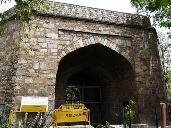 ಇದರ ಇತಿಹಾಸದ ಕಡೆಗೆ ಸ್ವಲ್ಪ ನೋಡೋಣ