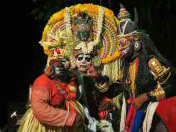 13.ಡ್ಯಾನ್ಸ್ ಮಾಡಿದರೆ ದೇವರು ಕೂಡ ಇಳಿದು ಬರಲೇಬೇಕು...!