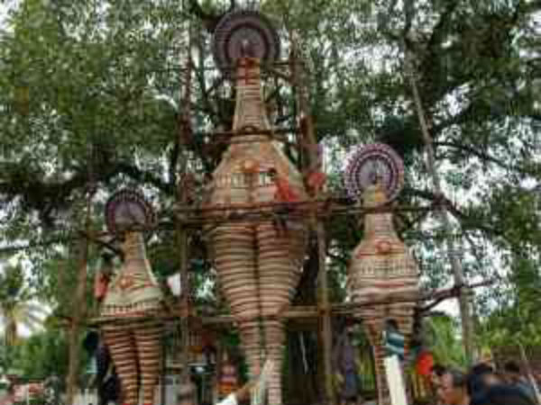 15.ಡ್ಯಾನ್ಸ್ ಮಾಡಿದರೆ ದೇವರು ಕೂಡ ಇಳಿದು ಬರಲೇಬೇಕು...!