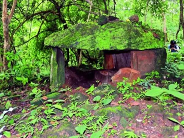 2. ಪುರುಷರನ್ನು ಸ್ತ್ರೀಗಳಾಗಿ ಮಾರ್ಪಾಟು ಮಾಡುವ ಕುಮಾರವನದ ರಹಸ್ಯ..!