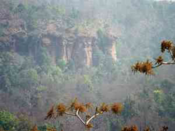 2.ಸಿದ್ಧಿ ಕಿ ಗುಫಾ, ದೇವ್ ಘರ್