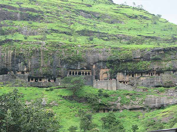 ಲೆನ್ಯಾದ್ರಿ ಗುಹೆಗಳು