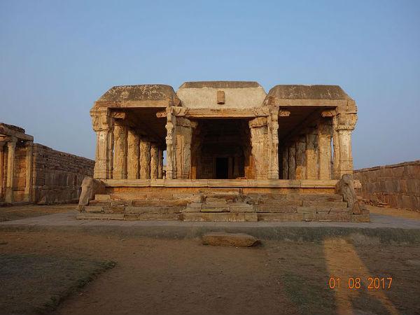 21.ಭಾರತದ ದೀಪಕಲ್ಪವಾದ ಒಂದು ಪ್ರಮುಖವಾದ ಗಿರಿದುರ್ಗ : ಗಂಡಿಕೋಟೆ