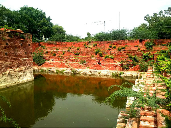 ಜಚ್ಚಾ ಕಿ ಬಾವೋರಿ