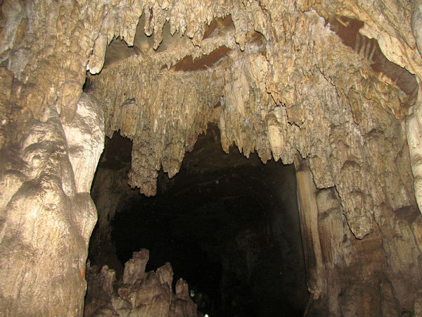 ಕೋಟುಮ್ಸರ್ ಗುಹೆ: