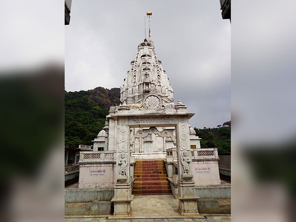 ಶಿಖರ್ಜಿಗೆ ಭೇಟಿ ನೀಡಲು ಸೂಕ್ತ ಸಮಯ