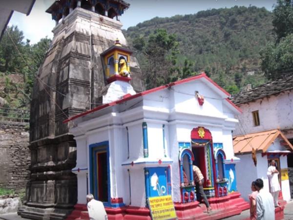 5.ತ್ರಿಭುಜಾಕಾರದಲ್ಲಿ ಶಿವಲಿಂಗವಿರುವ ಏಕೈಕ ದೇವಾಲಯವಿದು..!